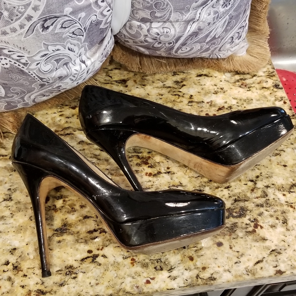 Jimmy Choo Black Patent Leather Platform Heels 9 - Picture 14 of 16